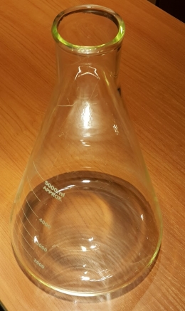 Колба коническая КН-2-5000 без шлифа 